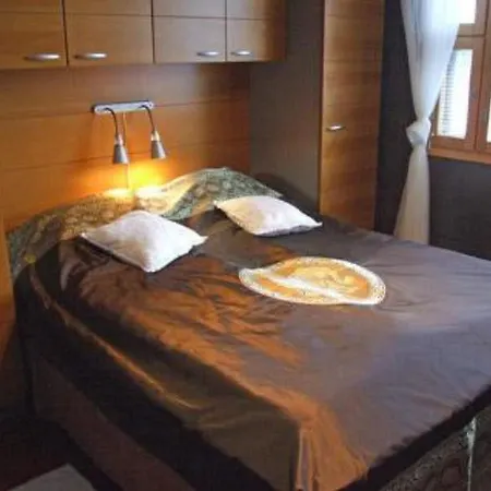 Holiday Lumilyhty Ferienhaus Ruka